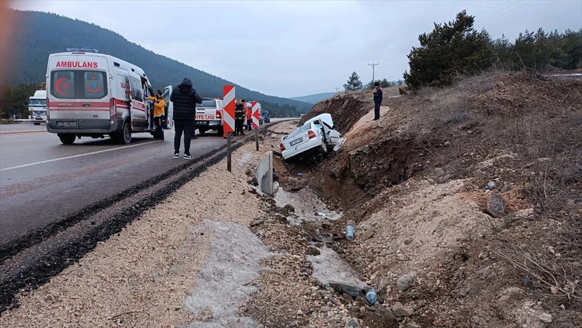 Bolu Gerede'de Dere Yatağına Devrilen Otomobilde 1 Kişi Hayatını Kaybetti