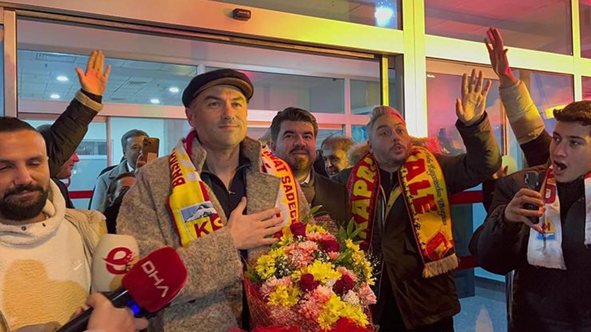 Burak Yılmaz, Kayserispor için şehre indi: Meşaleli karşılama!