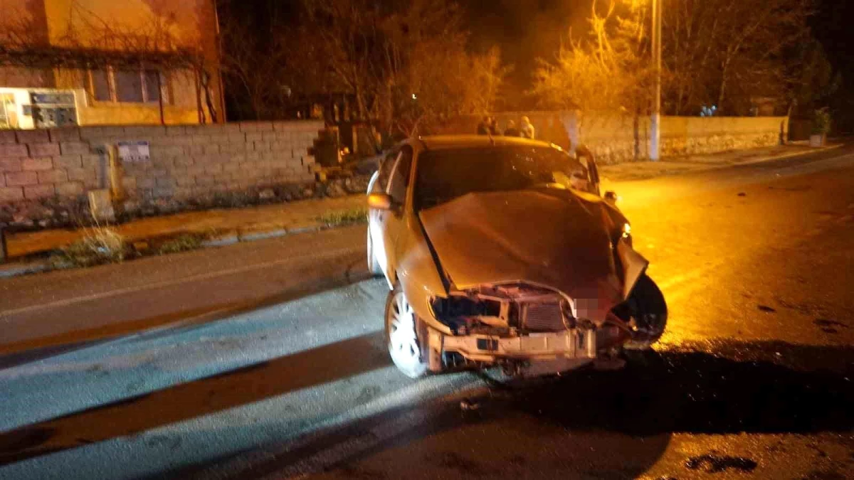 Burdur'da Otomobil Kazası: 2 Yaralı