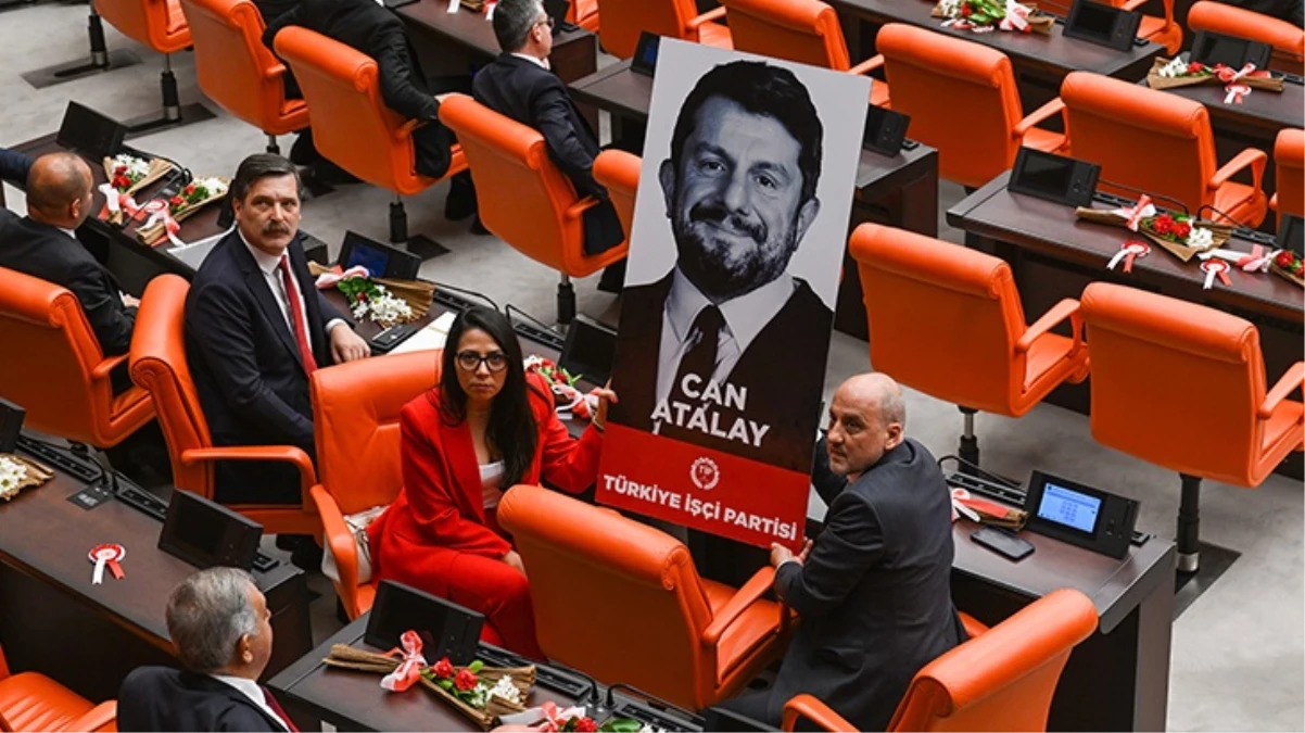 Can Atalay'ın vekilliğinin düşürülmesinin ardından TİP ve CHP'den eylem çağrısı