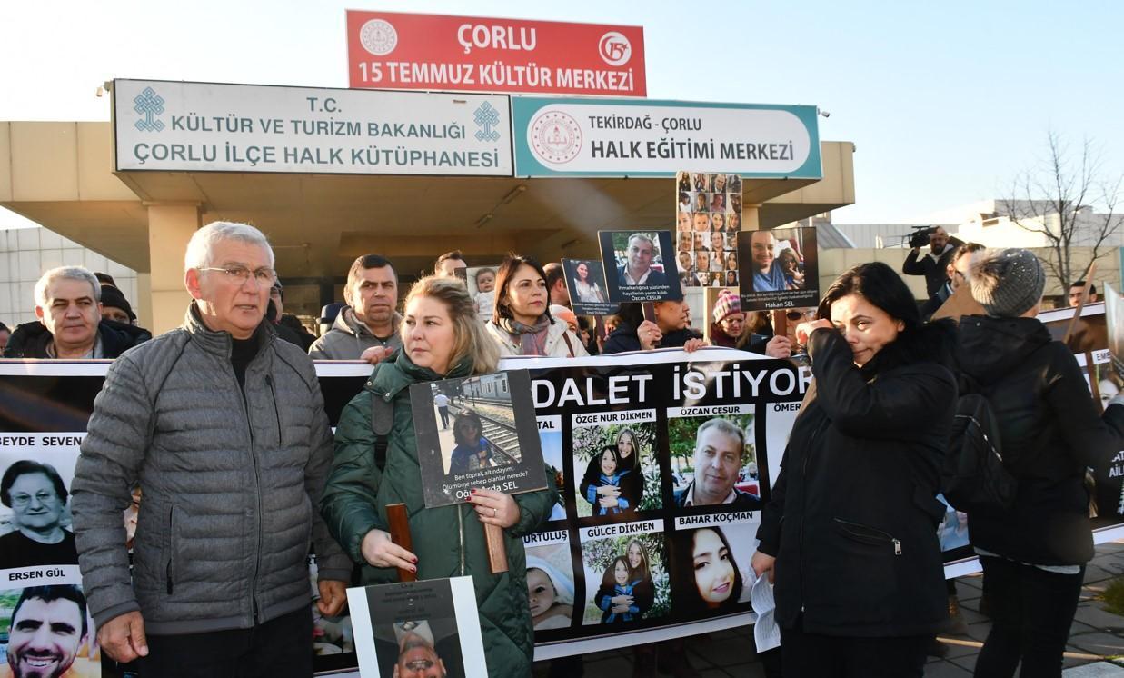 Çorlu'da 25 kişinin öldüğü tren kazası davası: Yeniden bilirkişi incelemesi yapılması talebi reddedildi.