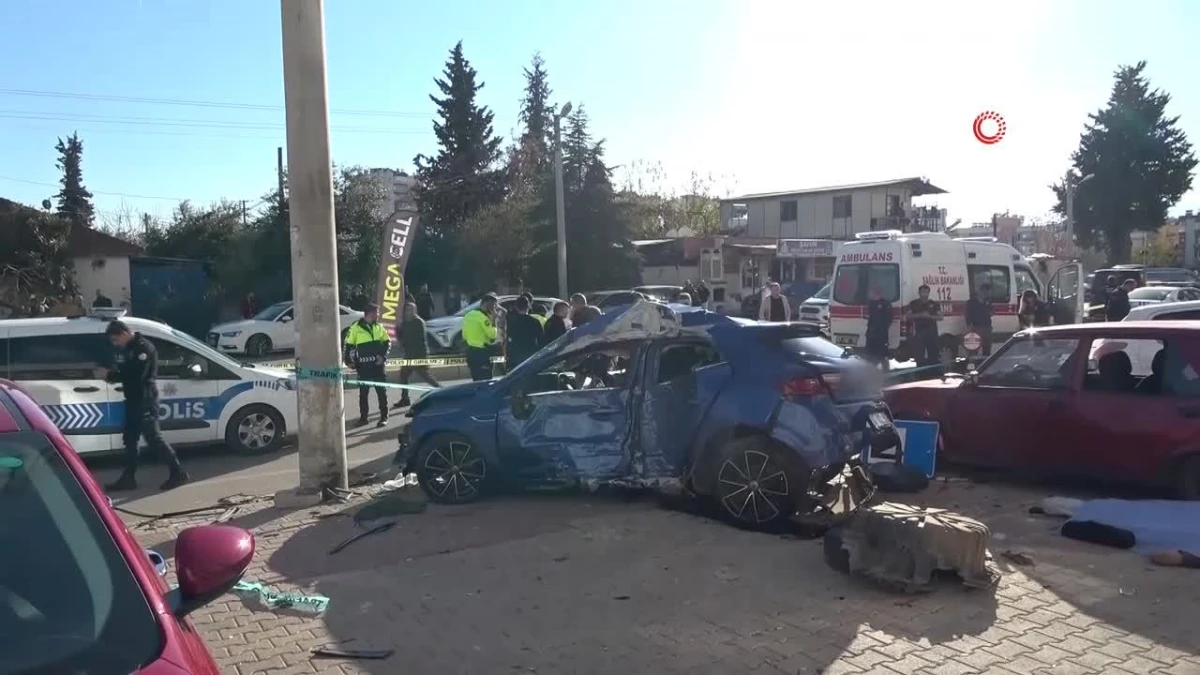 Durağa dalan otomobil, yaşlı çifti hayattan kopardı