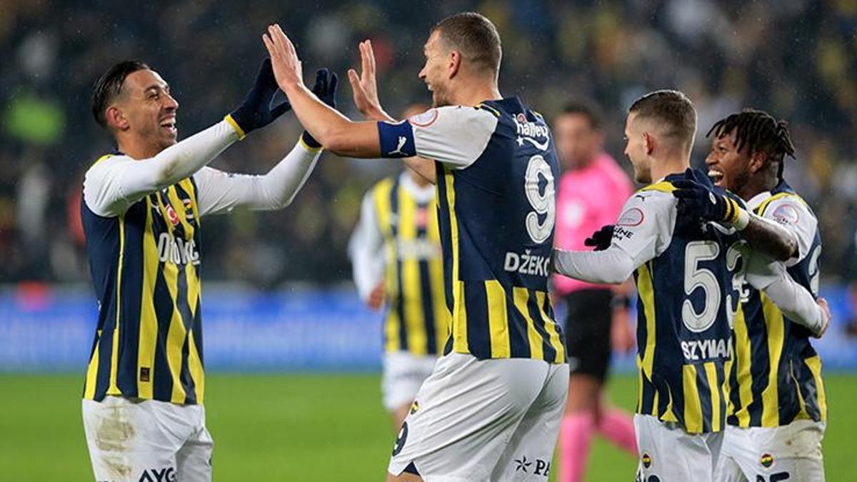 Fenerbahçe'den Konyaspor'a gol yağmuru! İşte tarihi maçtan fotoğraflar... (VİDEO)