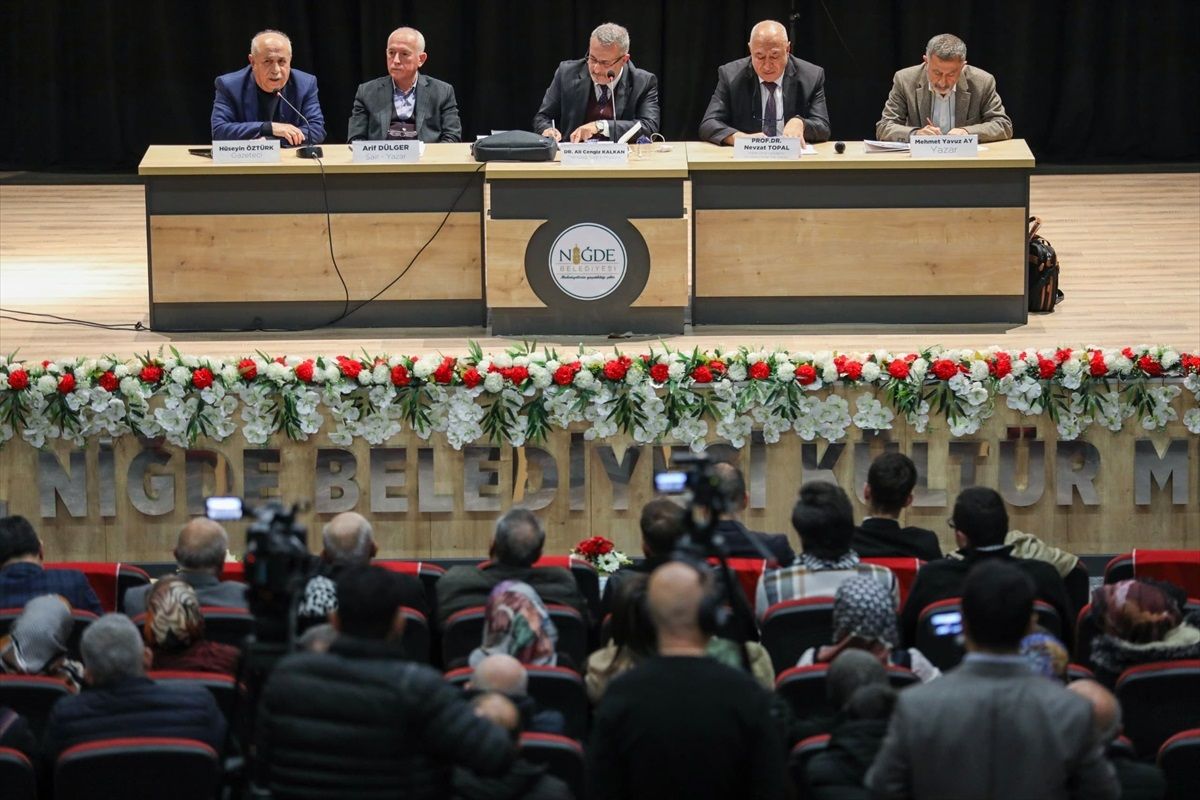 Fikir adamı Yaşar Kaplan, Niğde'de anıldı