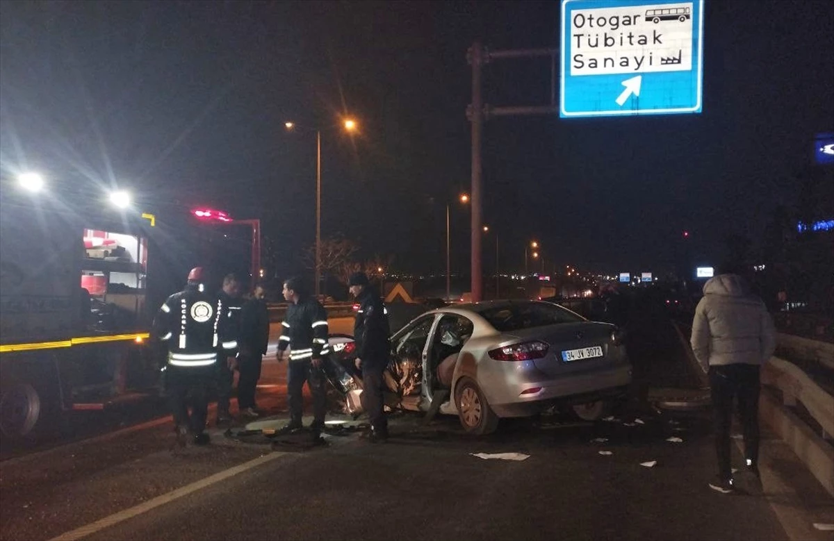 Gebze'de Otomobil Kaza Yaptı: 4 Yaralı