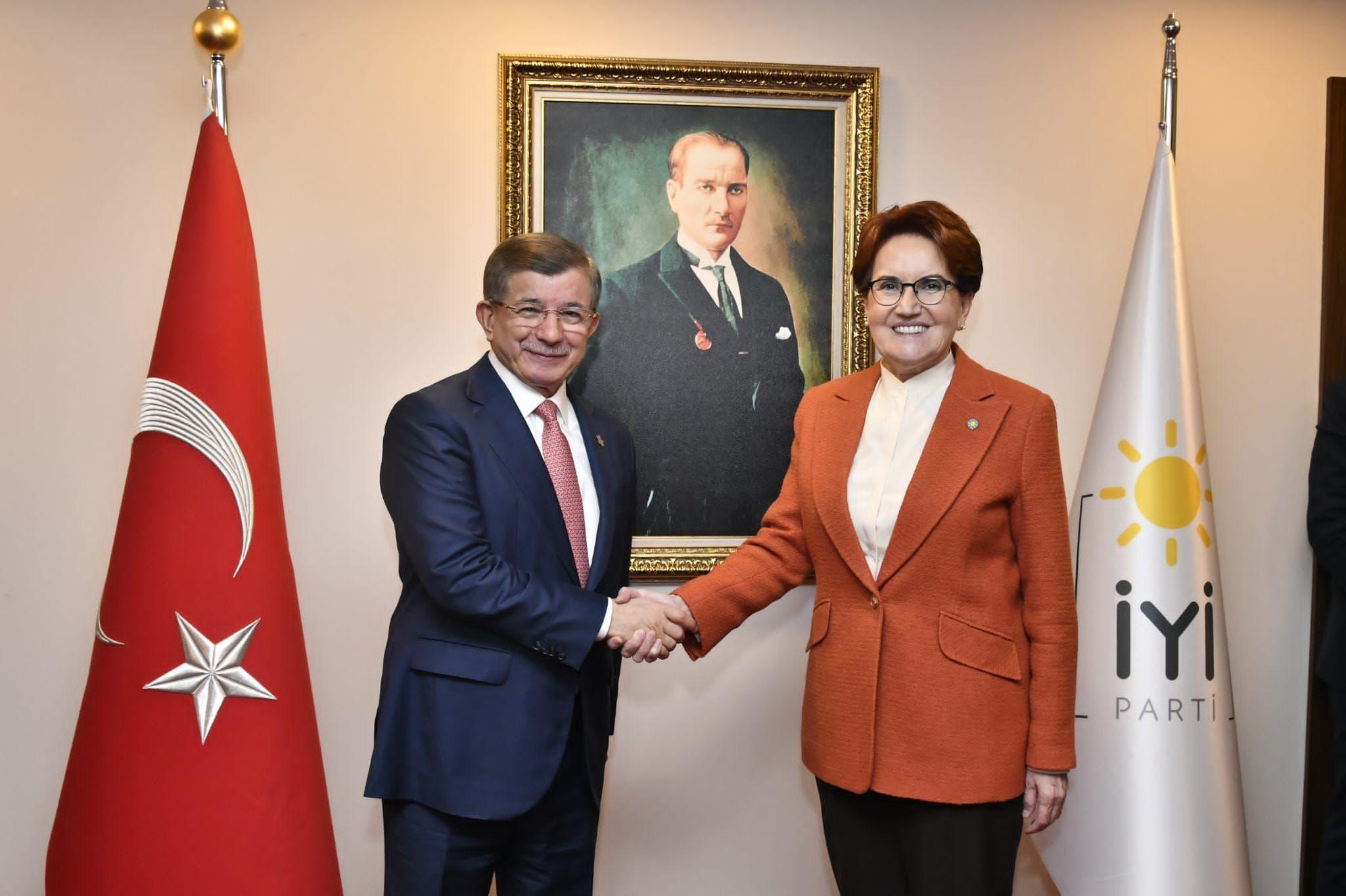 Gelecek Partisi Genel Başkanı Davutoğlu, Akşener ile görüştü