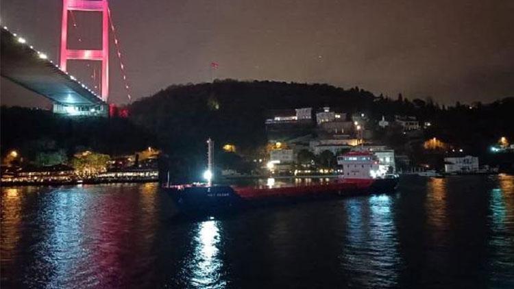 İstanbul Boğazı'nda gemi trafiği askıya alındı