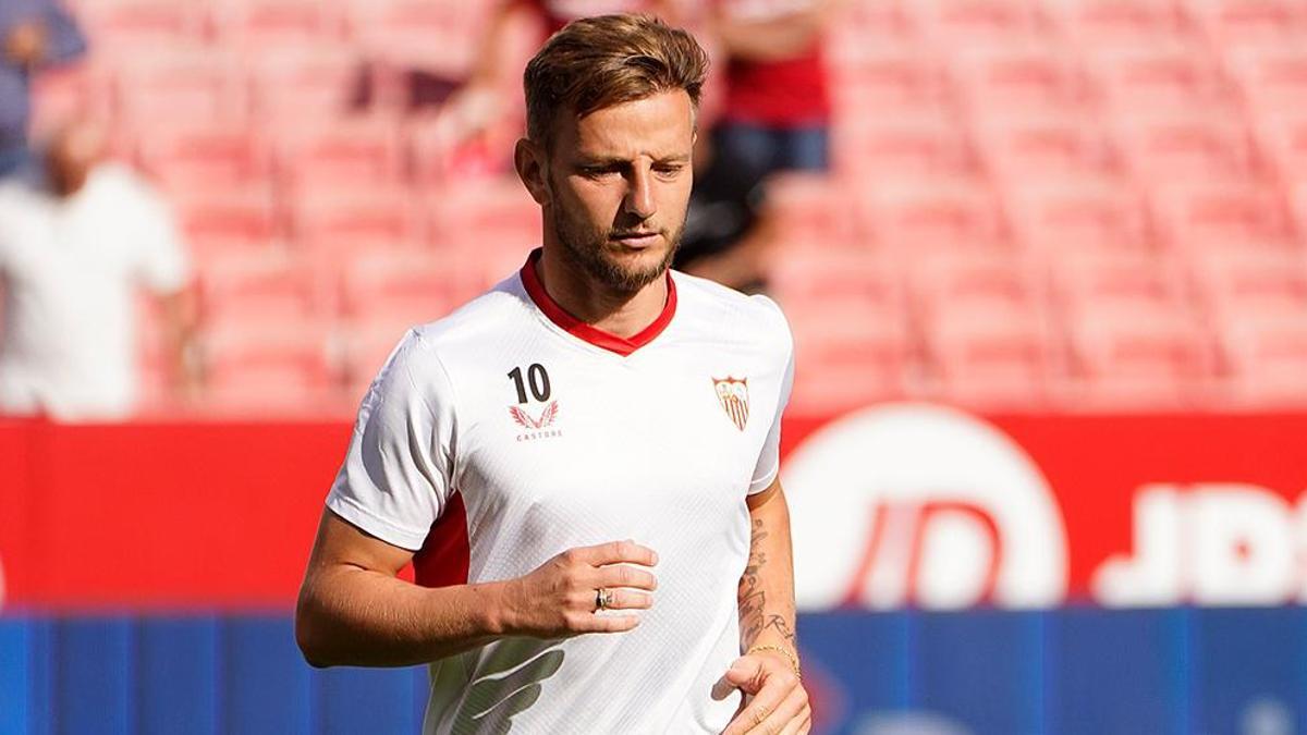 Ivan Rakitic, Al Shabab'a transfer oluyor