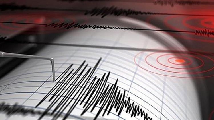 İzmir'de 5,1 büyüklüğünde deprem