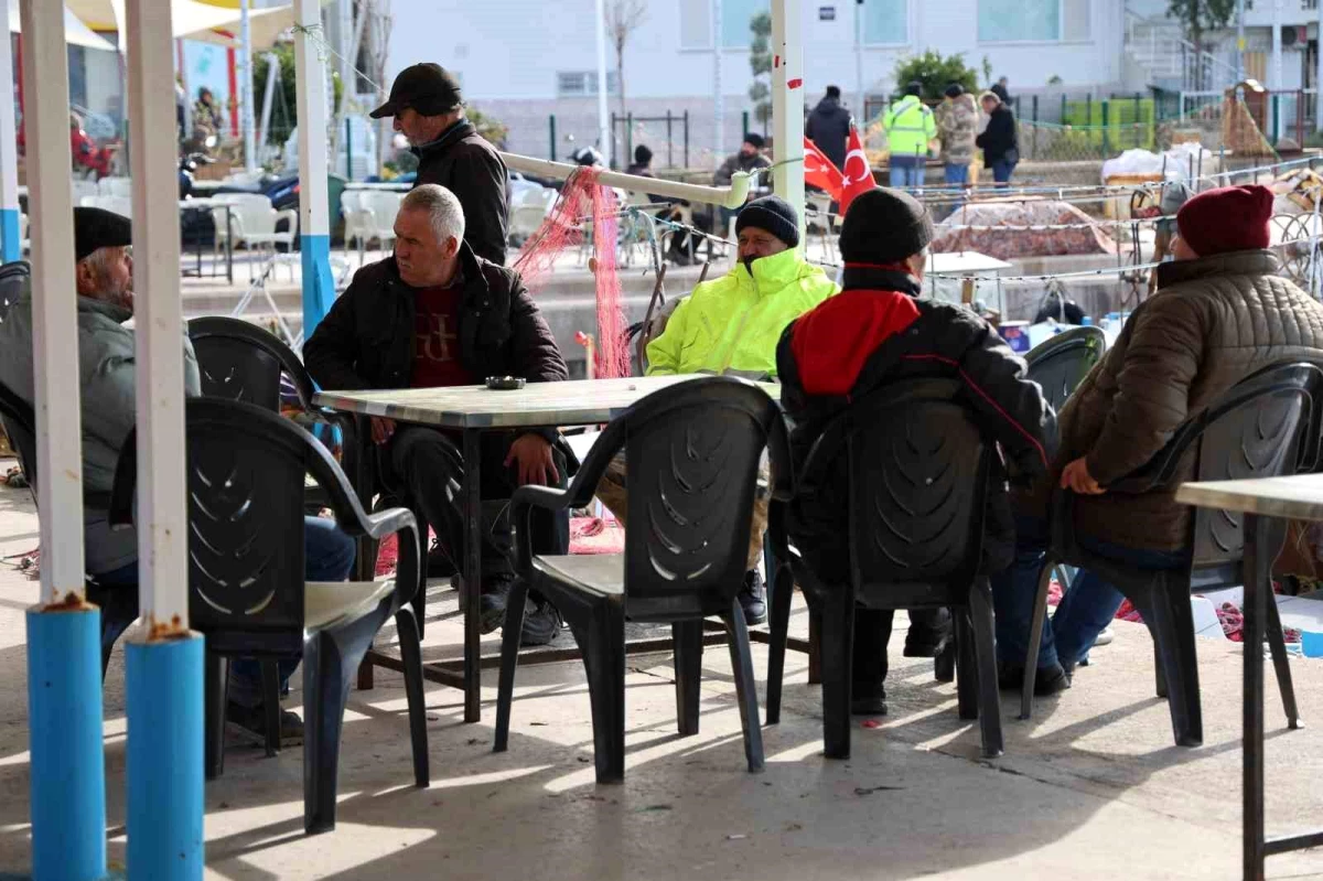 İzmir'de balıkçı teknesi battı: 3 kişi öldü, 5 kişi yaralı