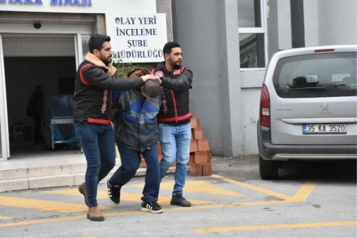 İzmir'de bir genç babasını bıçaklayarak öldürdü