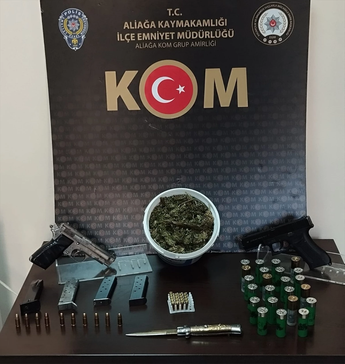 İzmir'de silah kaçakçılığı yapan 8 şüpheli gözaltına alındı