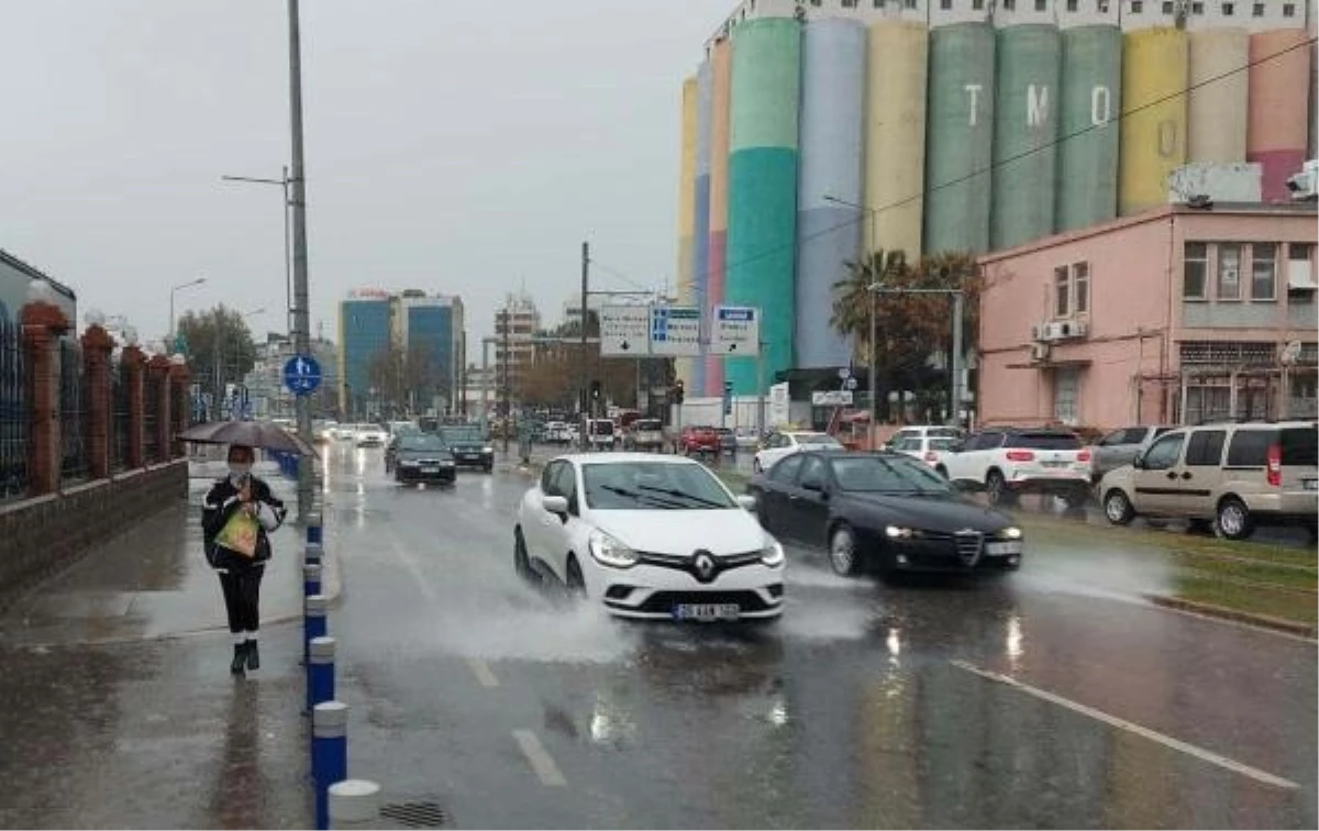 İzmir'de Yarın Kuvvetli Sağanak Yağış Bekleniyor