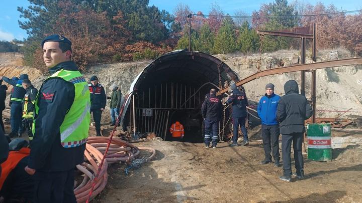 Kütahya'da kömür ocağında göçük: Mahsur kalan 1 işçiyi kurtarma çalışması başlatıldı