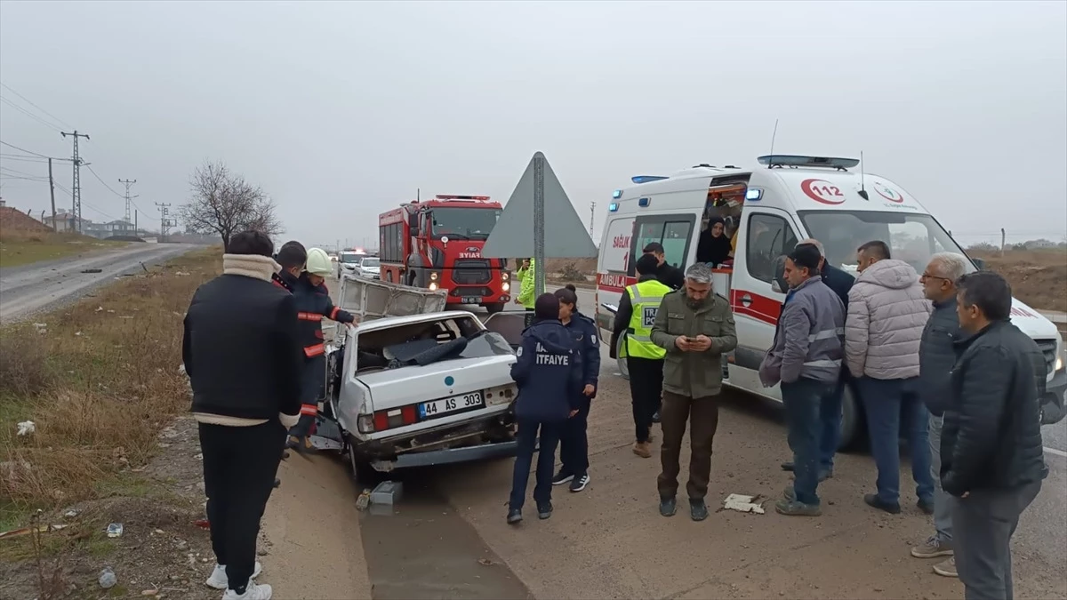 Malatya'da otomobil takla attı, bir kişi yaralandı