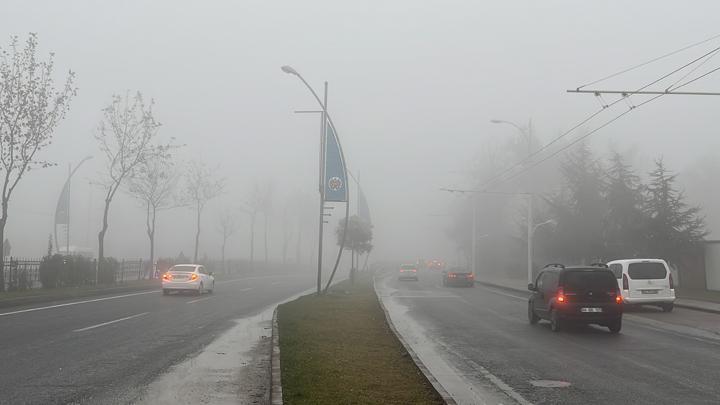 Malatya'da sis: Görüş mesafesi 10 metreye kadar düştü