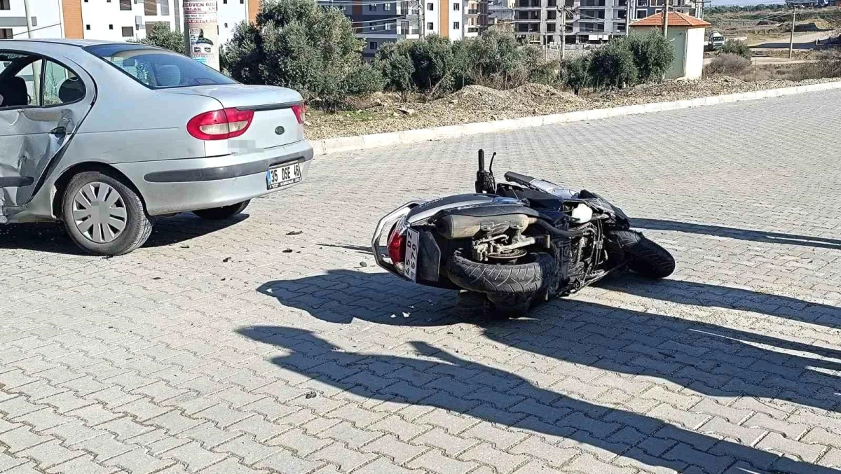 Manisa'da otomobil ile motosiklet çarpıştı, 2 çocuk yaralandı