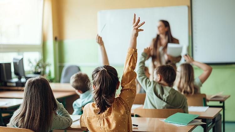 Milli Eğitim Bakanlığı duyurdu: Öğretmenlerin 'aile birliği' mazeretine ek yer değiştirme hakkı