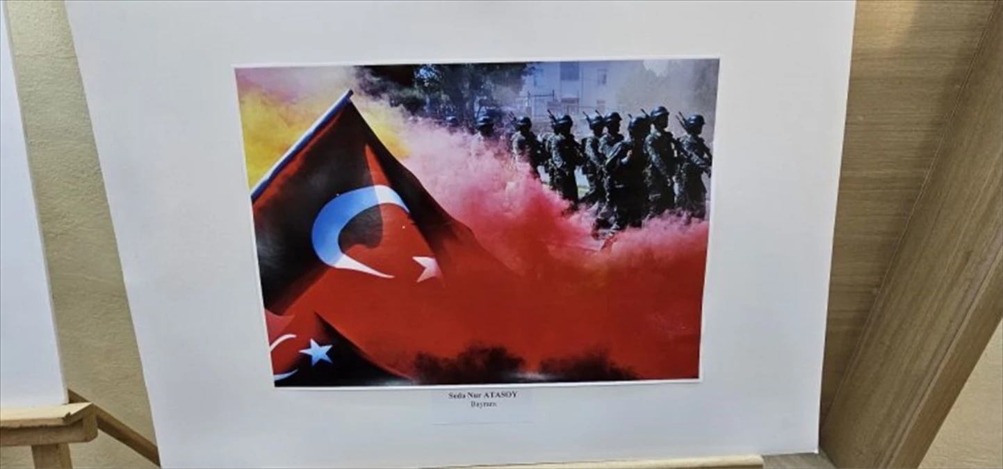 Ordu'da Cumhuriyet Temalı Karma Fotoğraf Sergisi Açıldı