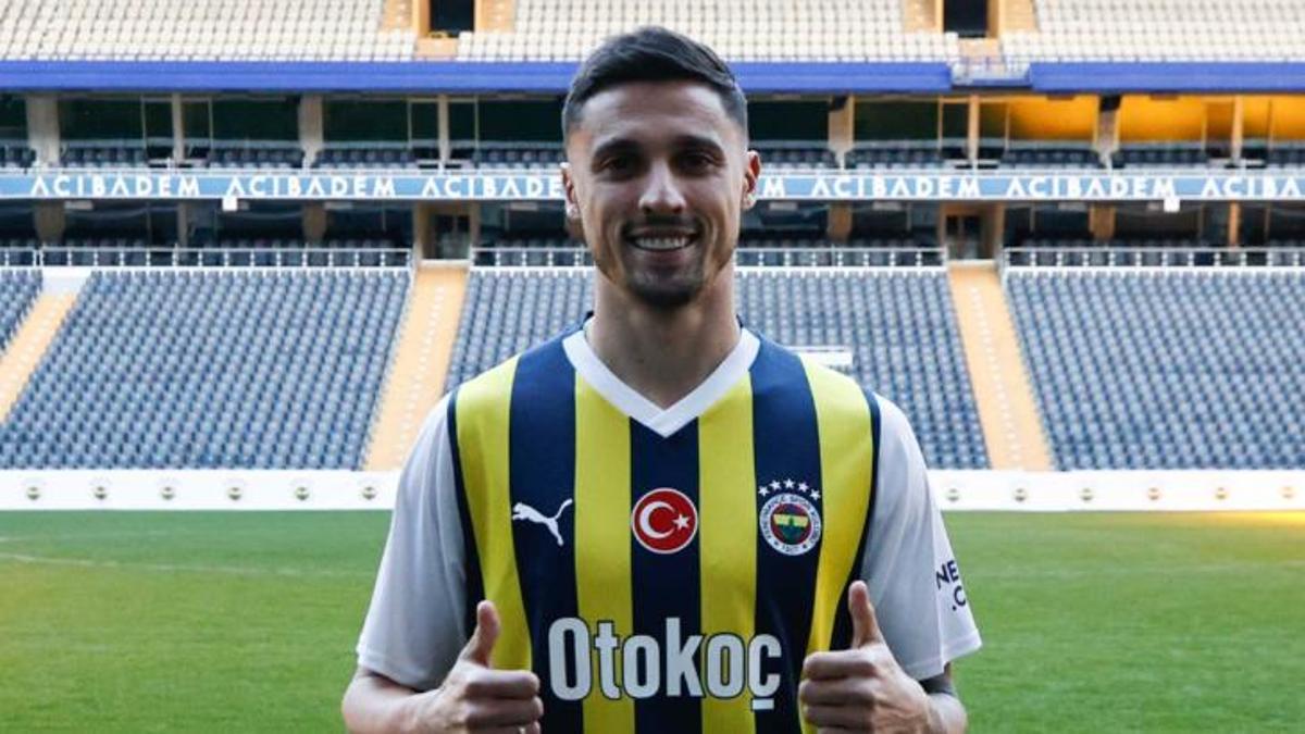 Rade Krunic resmen Fenerbahçe'de! Detaylar belli oldu