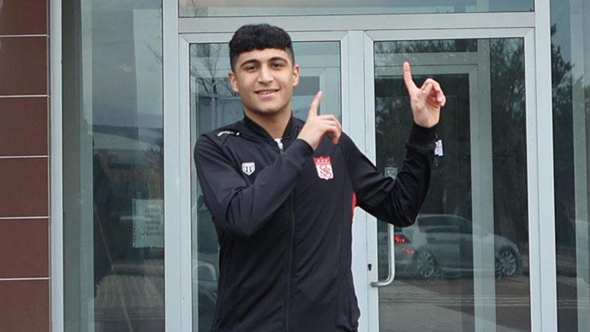 Sivasspor, Yunus Emre Konak'a böyle veda etti