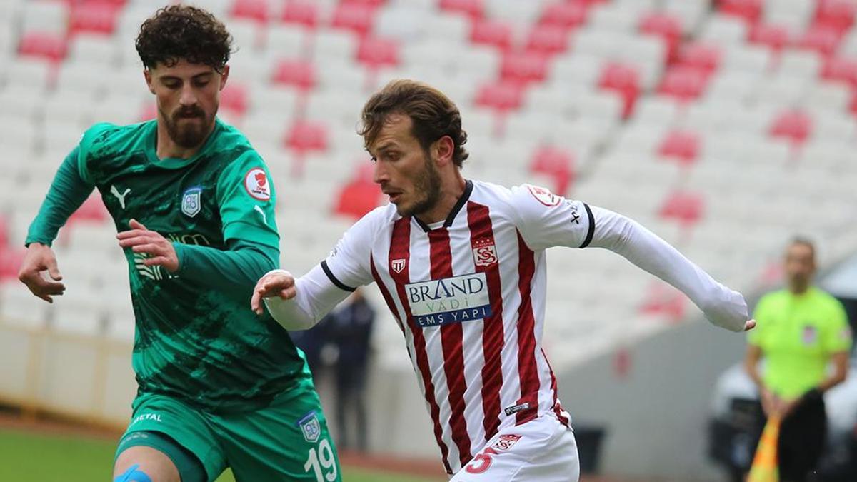 Sivasspor'da Abdulkadir Parmak ile yollar ayrıldı