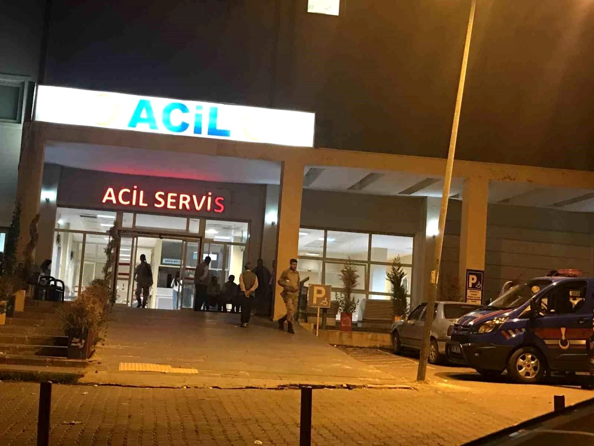 Siverek'te otomobil ile tır çarpıştı: 3 yaralı