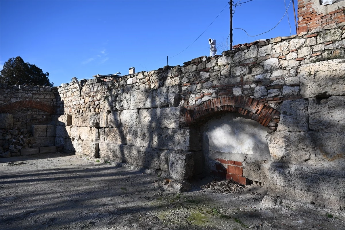 Trakya Üniversitesi Sanat Tarihi Bölüm Başkanı: Edirne'nin Roma sur duvarları itinayla korunmalı