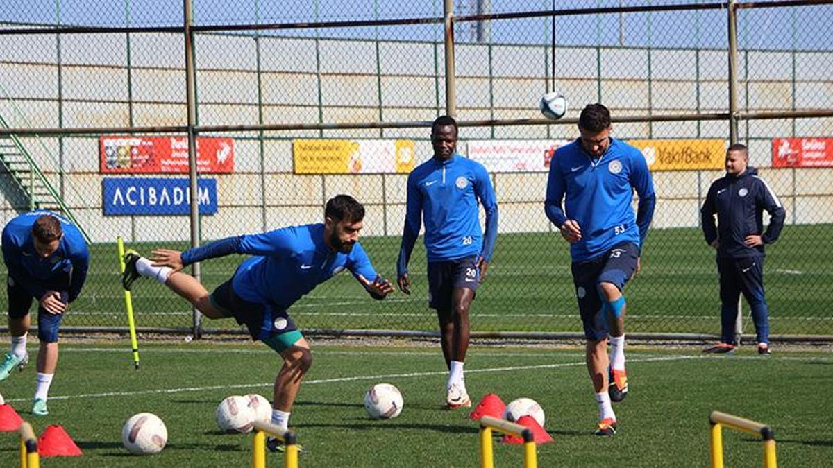 Çaykur Rizespor taktik ve kondisyon çalıştı