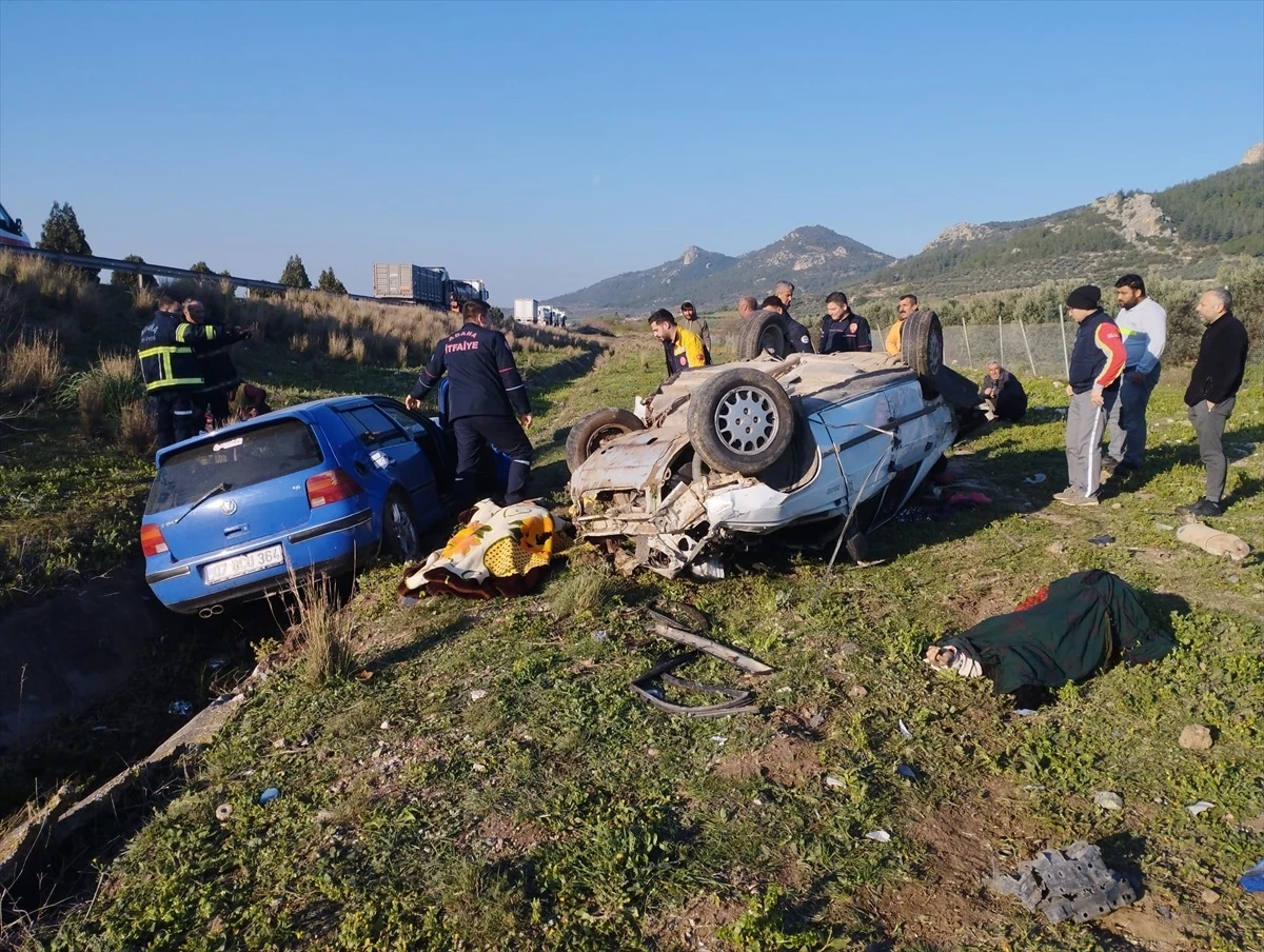 Adana'da Otomobil Çarpışması: 2 Ölü, 4 Yaralı