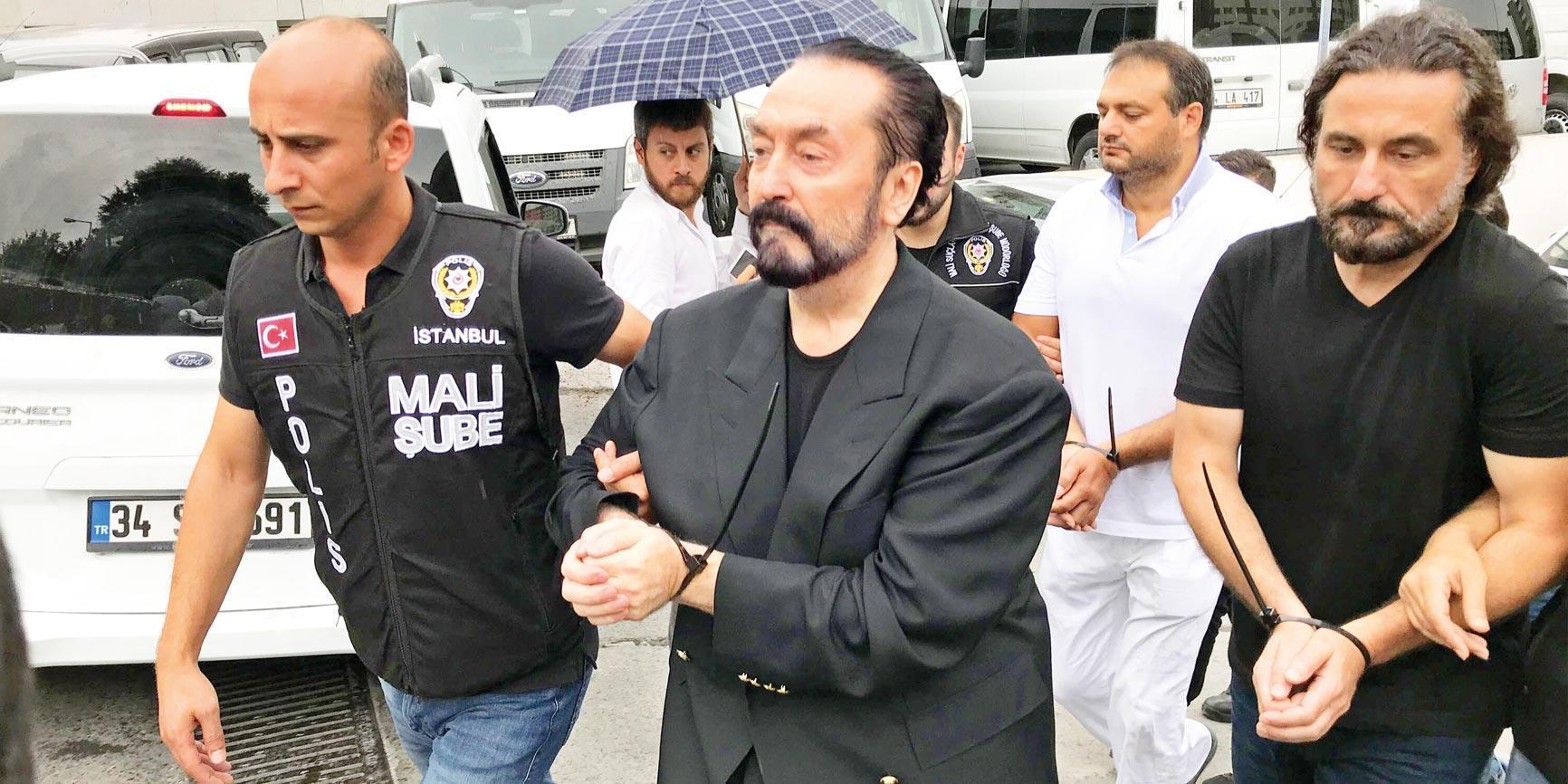 Adnan Oktar’dan ‘vurun’ talimatı