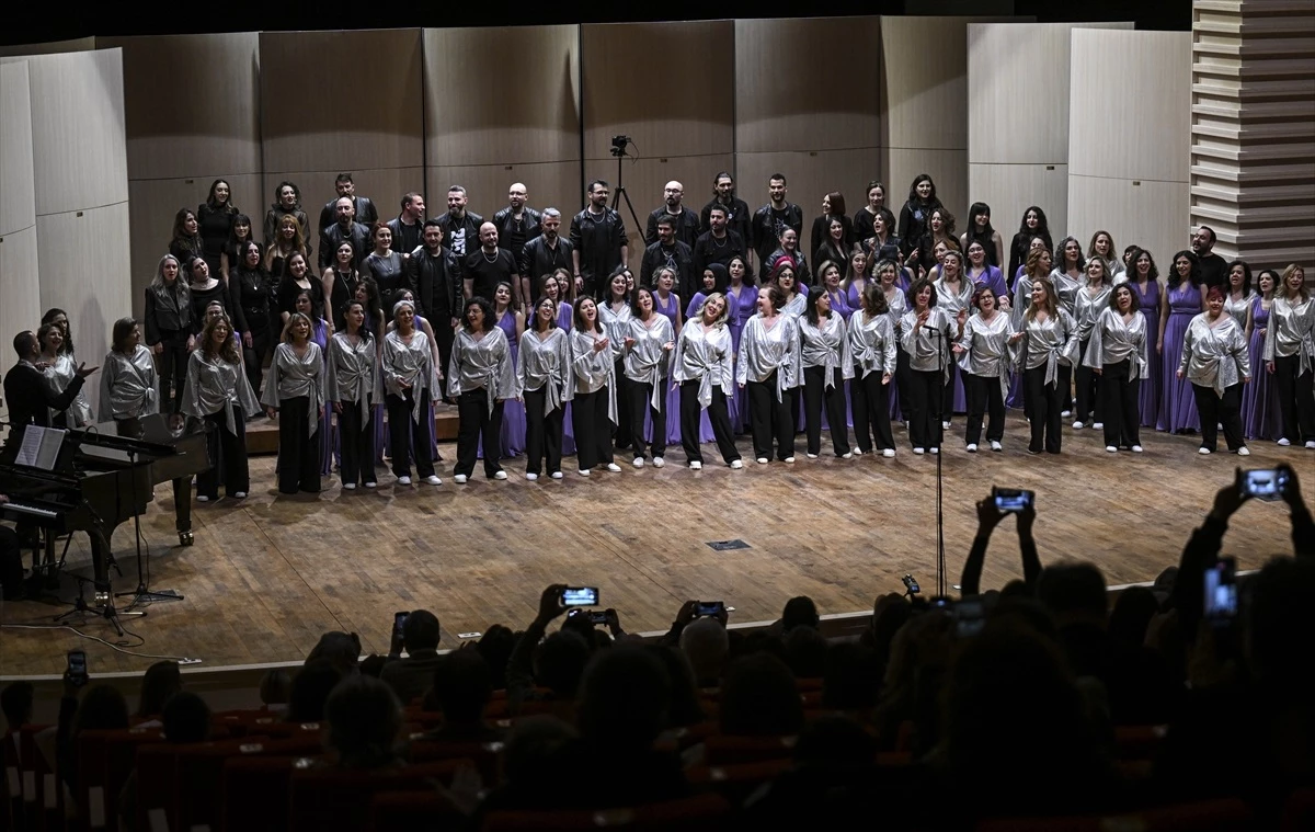 Amatör korolar Ankara'da konser verdi