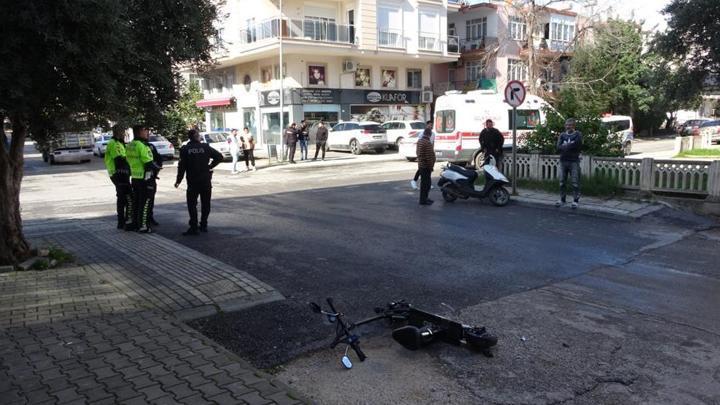 Antalya'da scootera çarptı, arkadaşını kaza yerinde indirip kayıplara karıştı