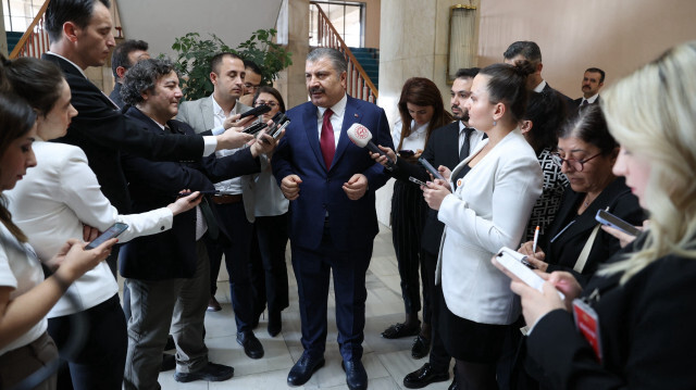 Bakan Koca'dan Sağlık Bakanlığı'nın ilaçları analiz etmeden piyasaya süreceği iddialarına yanıt: Söz konusu değil | Genel Sağlık Haberleri