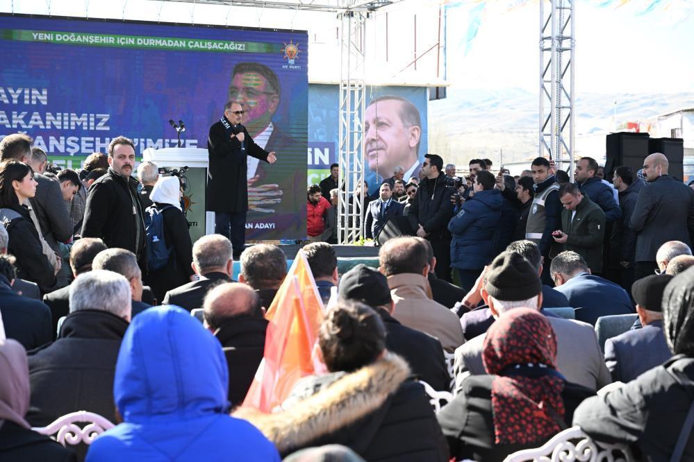 Bakan Özhaseki'den konut müjdesi