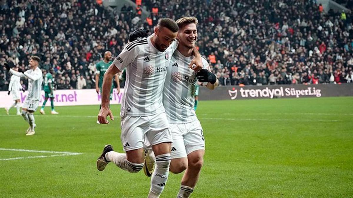 Beşiktaş'ın başrol oyuncusu Semih Kılıçsoy! 10 maçta 9 gol