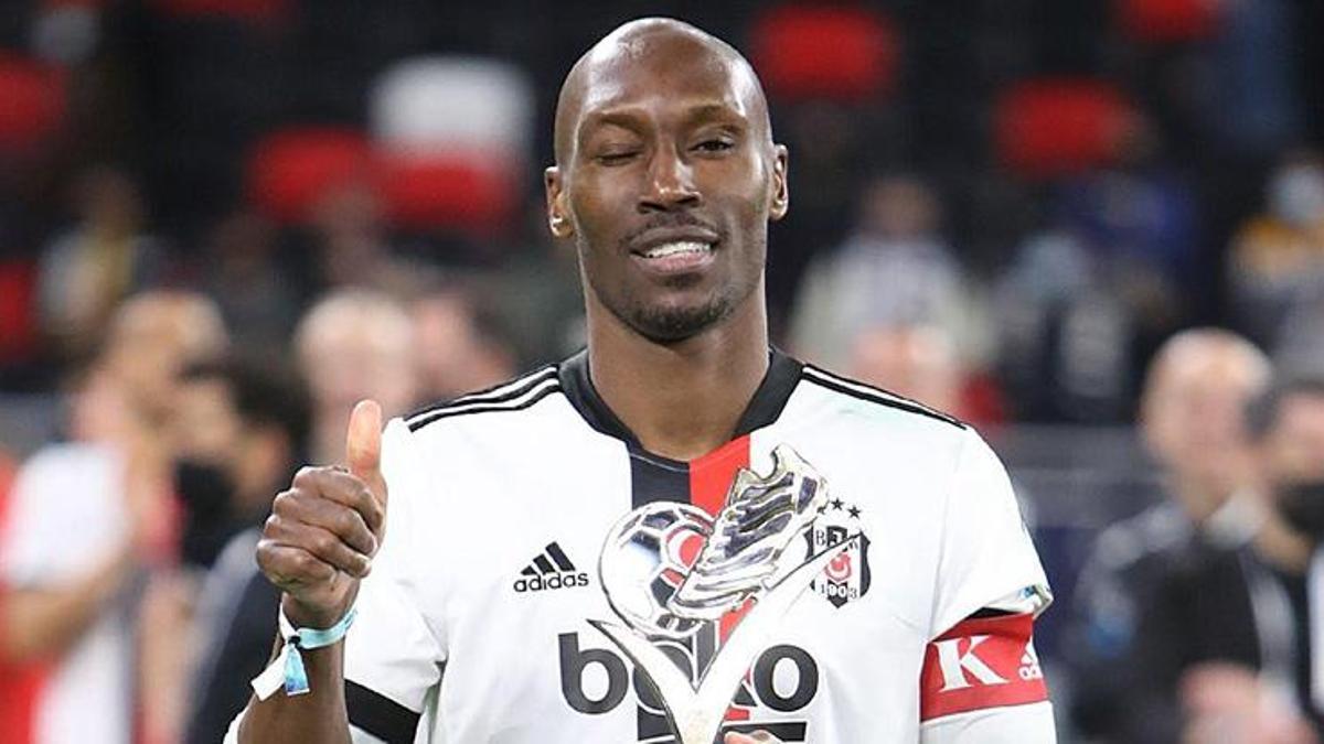 Beşiktaş'tan Atiba Hutchinson paylaşımı