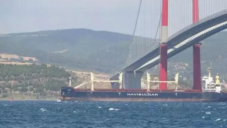 Çanakkale Boğazı sis nedeniyle transit gemi geçişlerine kapatıldı