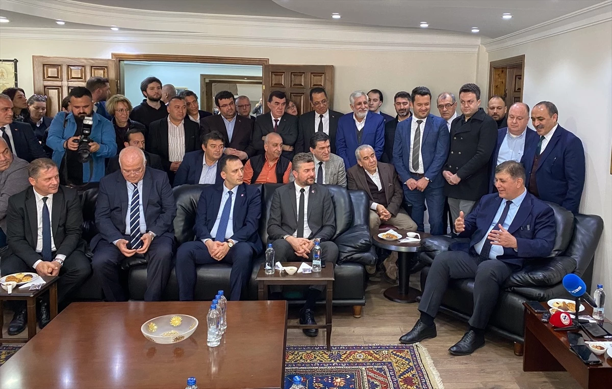 CHP İzmir Büyükşehir Belediye Başkan Adayı Cemil Tugay, İESOB'u ziyaret etti