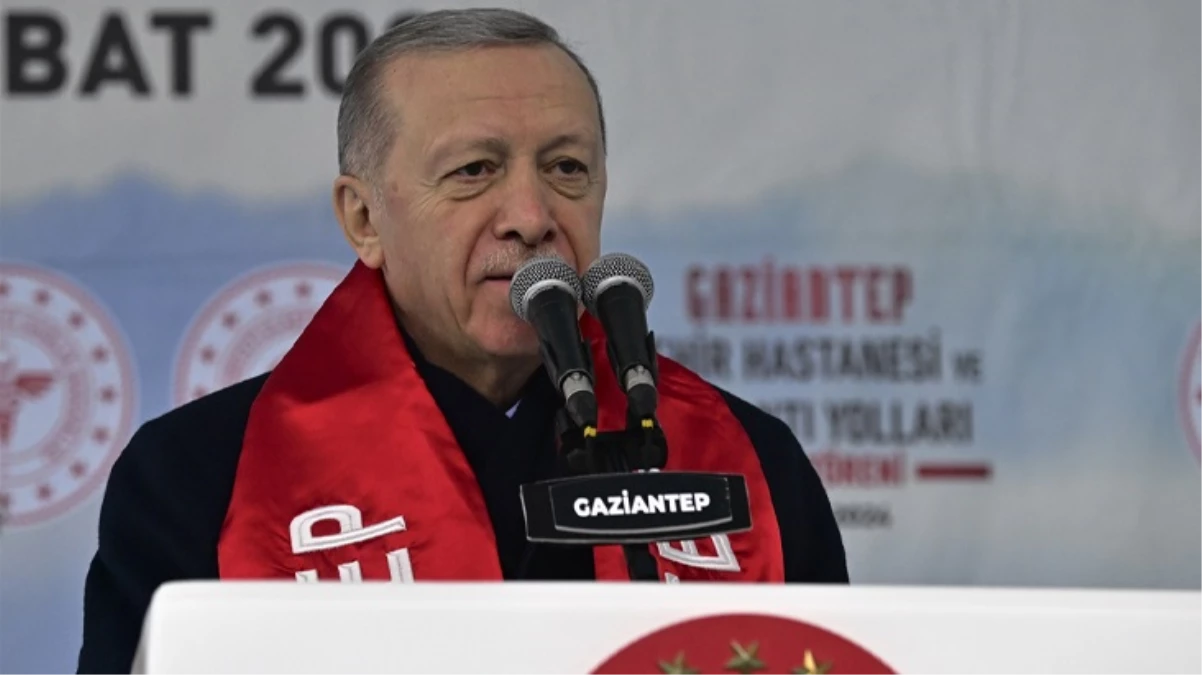 Cumhurbaşkanı Erdoğan: Deprem şehirlerimizi ayağa kaldırana kadar durup dinlenmeyeceğiz