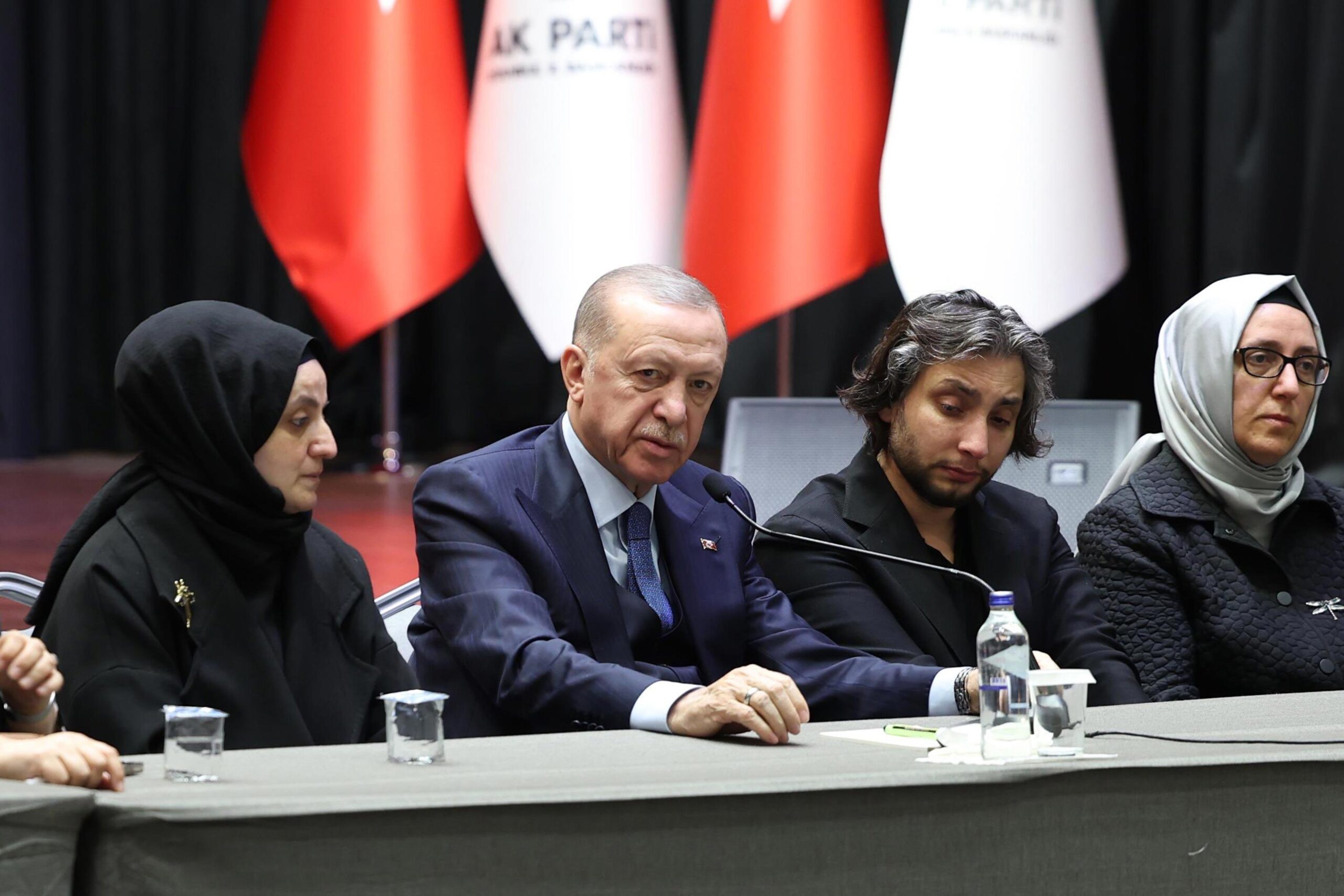 Cumhurbaşkanı Erdoğan’dan AK Parti İstanbul İl Başkanlığı’na taziye ziyareti