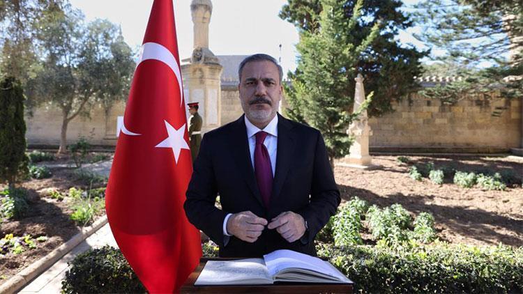 Dışişleri Bakanı Fidan, Malta’da Türk Şehitliği'ni ziyaret etti