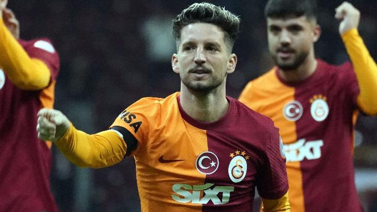 Dries Mertens'in performansı dikkat çekiyor