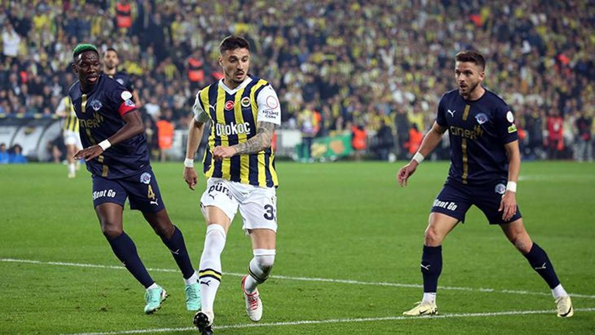 Fenerbahçe'de şok tepki! Çıkan futbolcuyu taraftar protesto etti