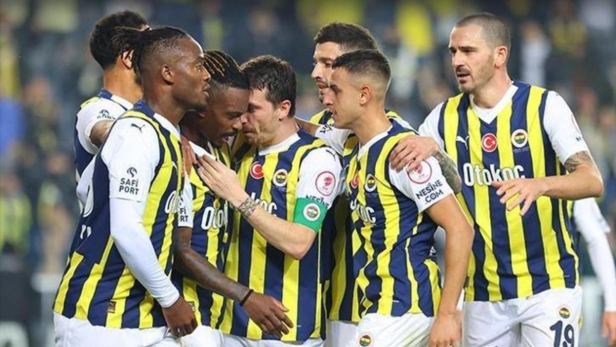 Fenerbahçe'de yıldız isimle yollar ayrıldı! Brezilya'ya gitti...