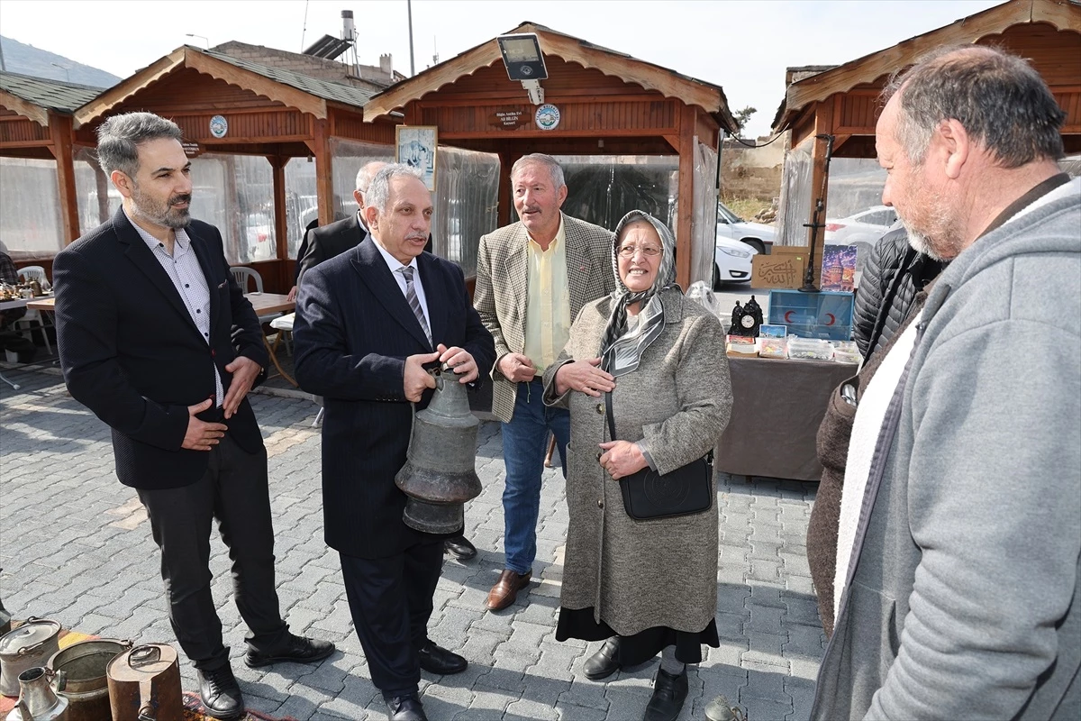 Kayseri'de Antika Pazarında Bulunan Bakır Güğüm Duygulandırdı