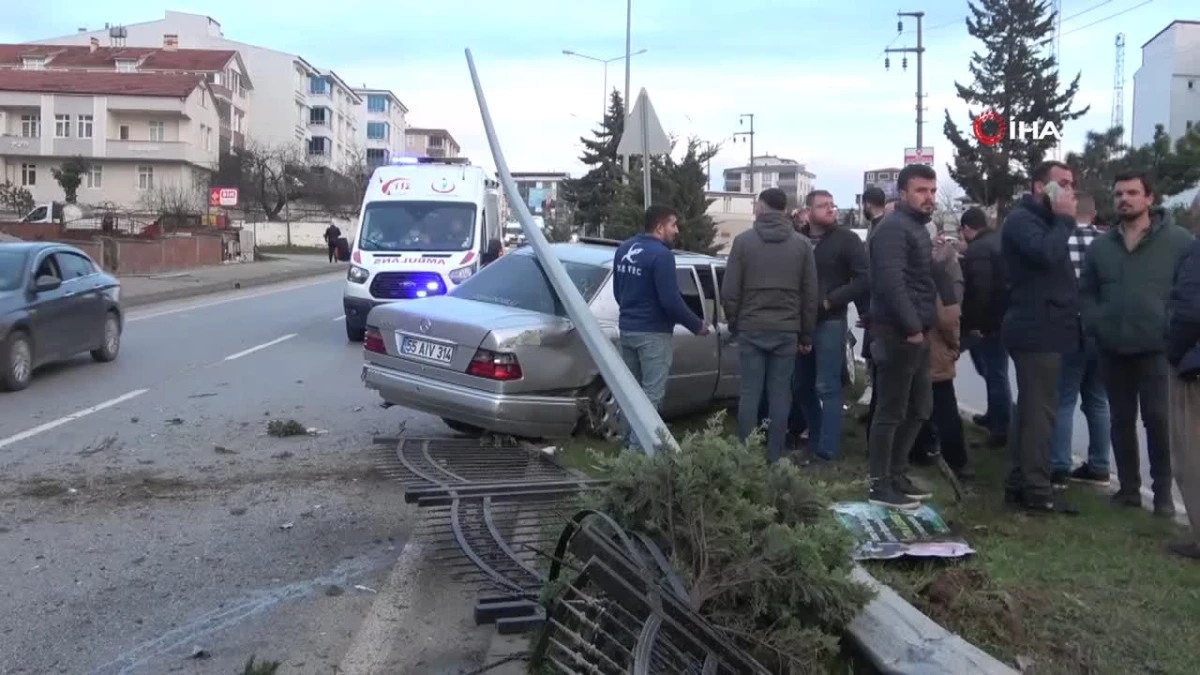 Kaza yapan otomobil hurdaya döndü, sürücü kayıplara karıştı