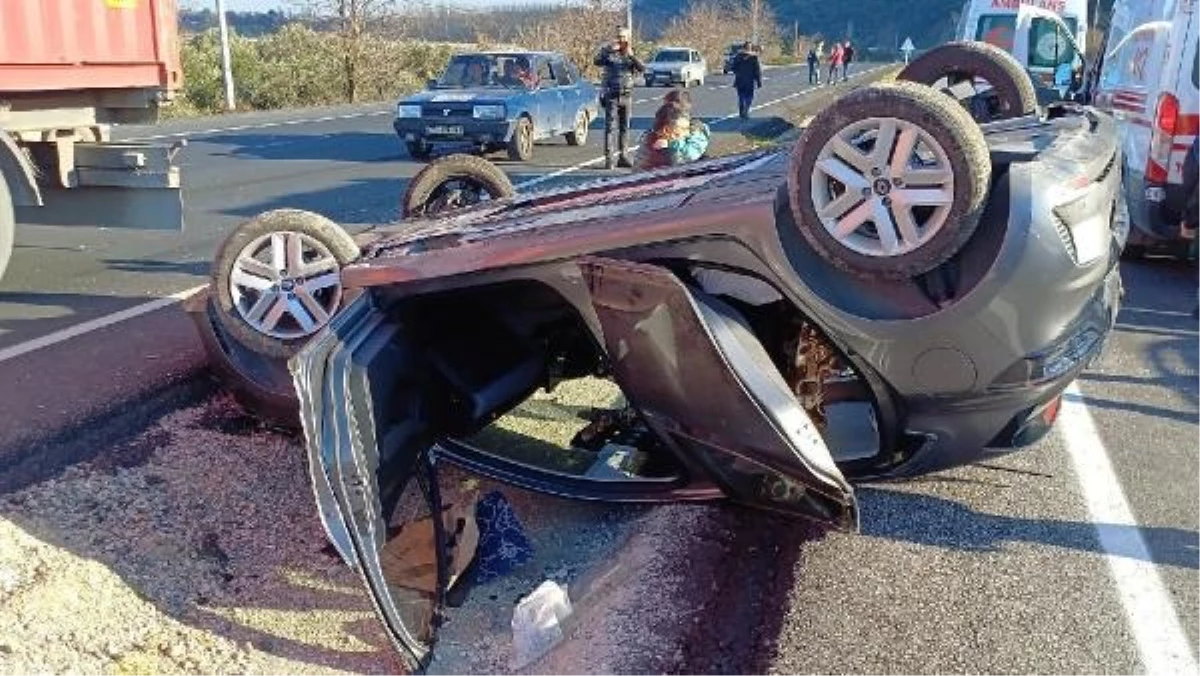 Manisa'da TIR ile otomobil çarpıştı: 2'si çocuk 7 yaralı