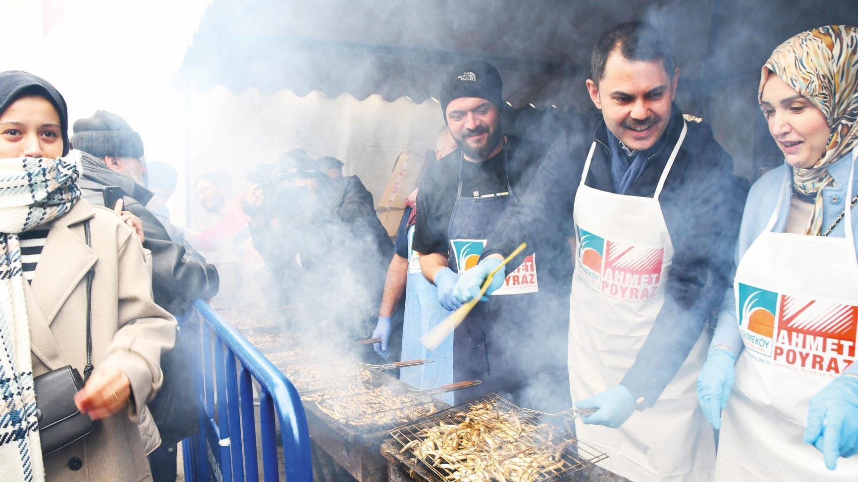 Murat Kurum ‘Hamsi Festivali’nde... Her İstanbullu kardeşimizin oyuna talibiz