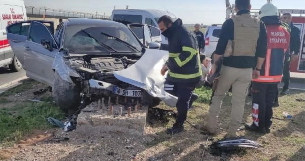 Nusaybin'de otomobil ile hafif ticari araç çarpıştı: 6 yaralı